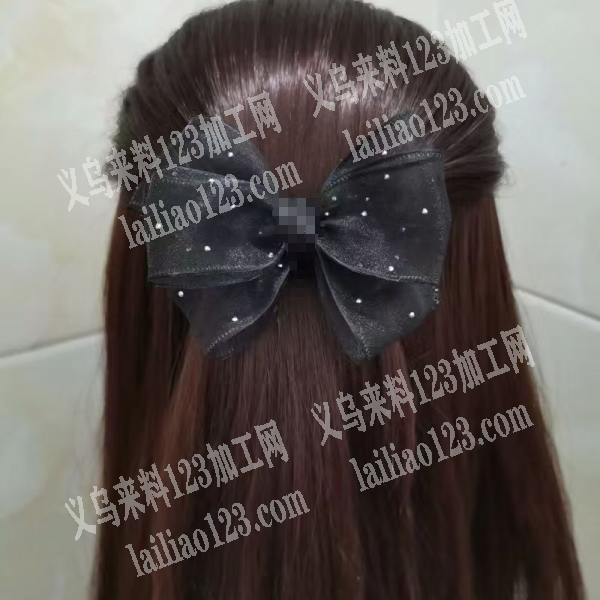 扎蝴蝶结手工活外发加工，如图，三根纱镶钻