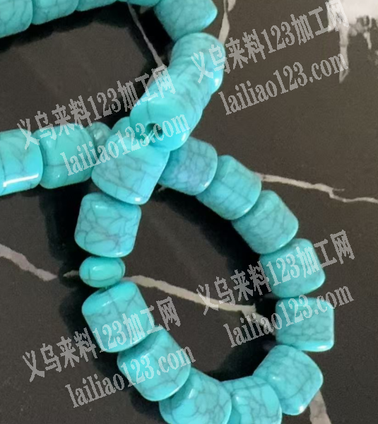 珠子上面印花外发加工，如图，做裂纹效果，