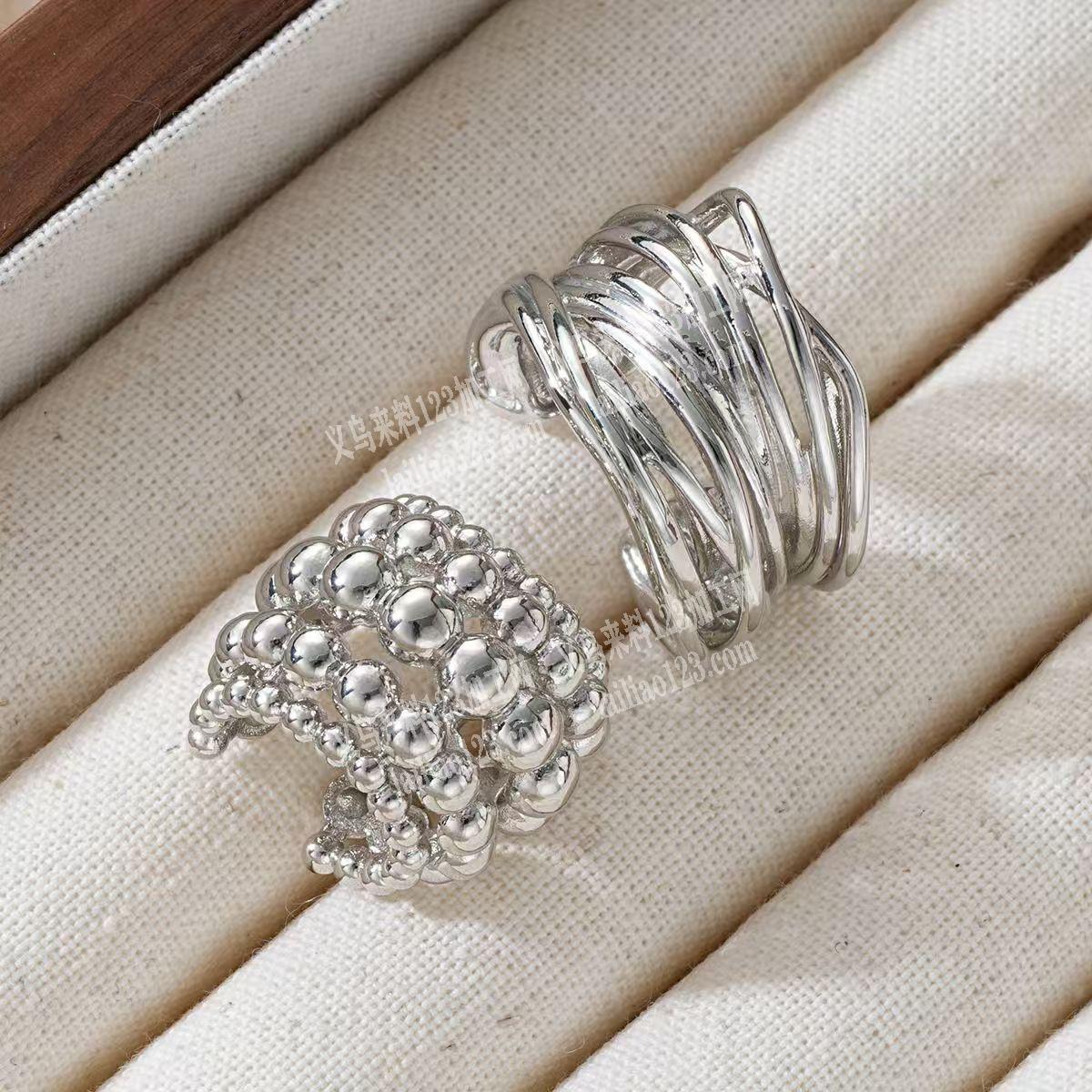 如图，合金饰品订单外发翻砂，寻找翻砂的加