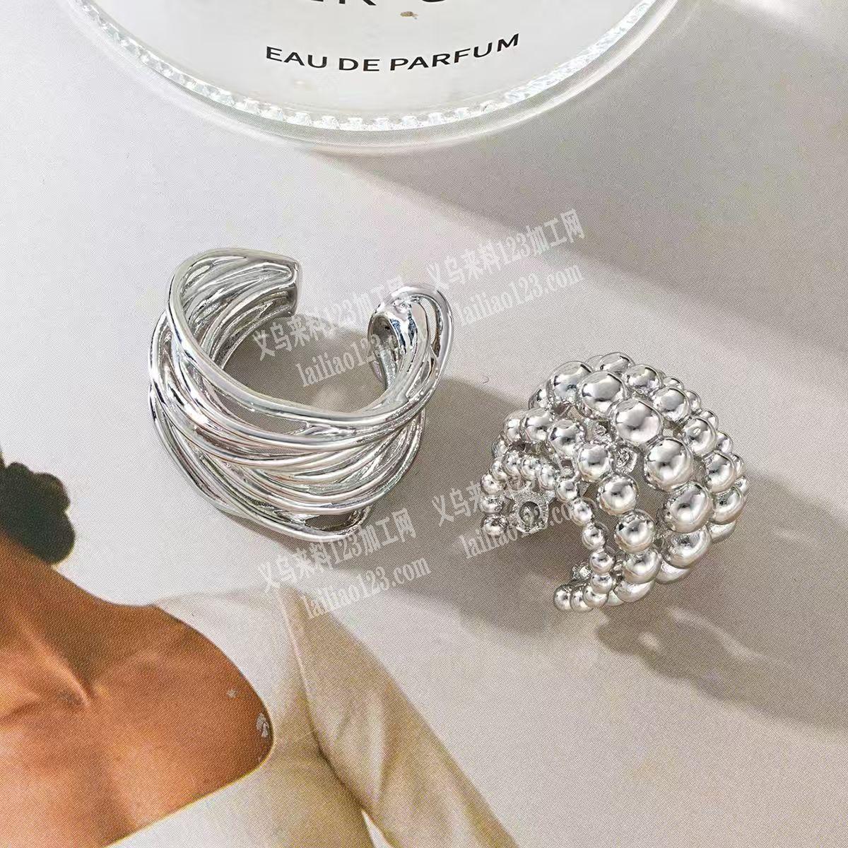 如图，合金饰品订单外发翻砂，寻找翻砂的加