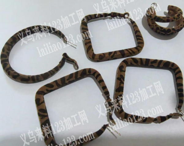 夸张耳环上面印花外发加工，寻找印花的加工