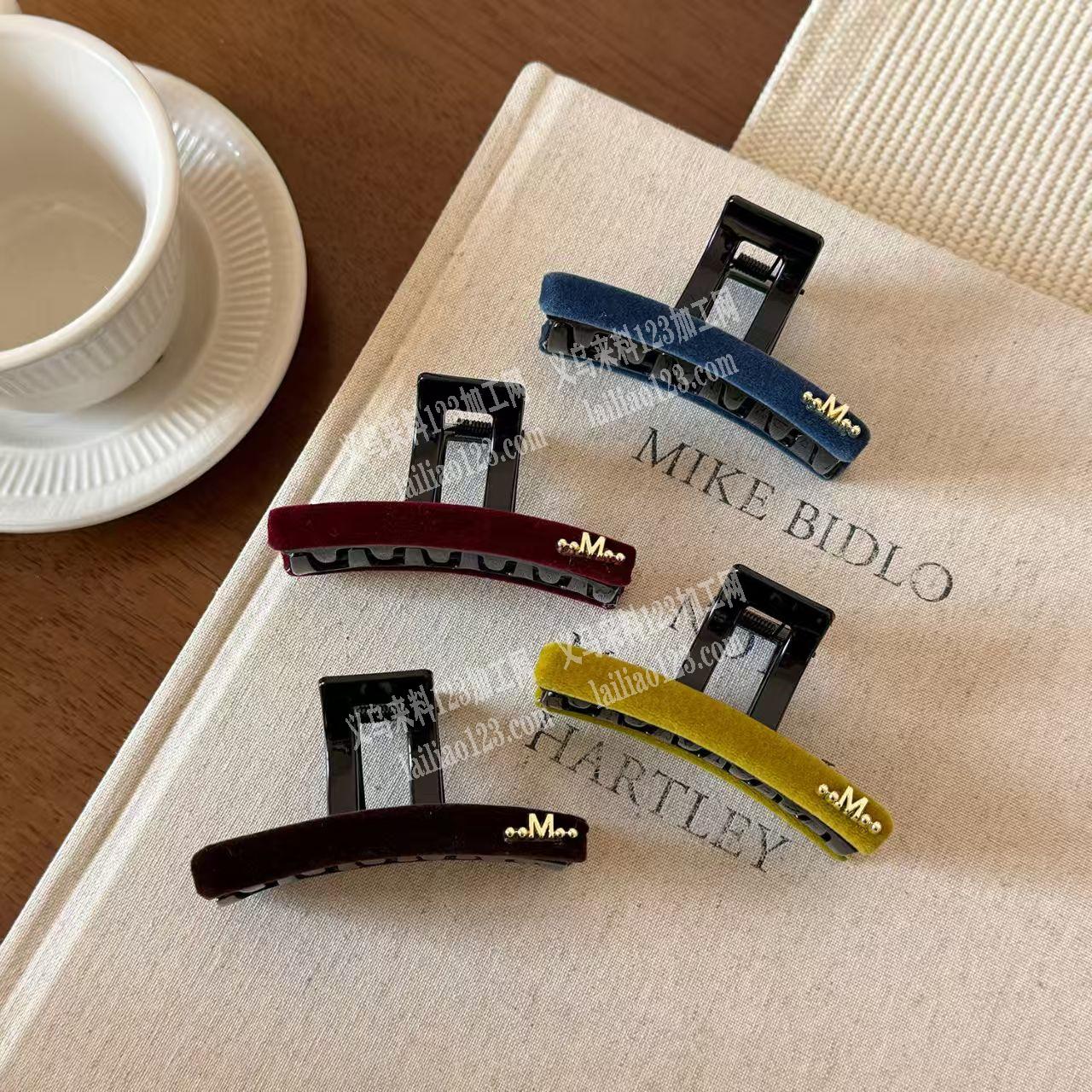 抓夹包布，粘胶的手工活外发加工，如图，寻