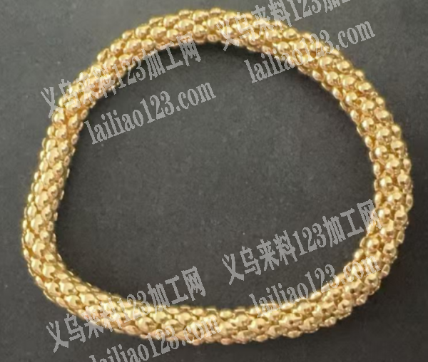 弹力线手镯手工活。如图。玉米链穿手链外发