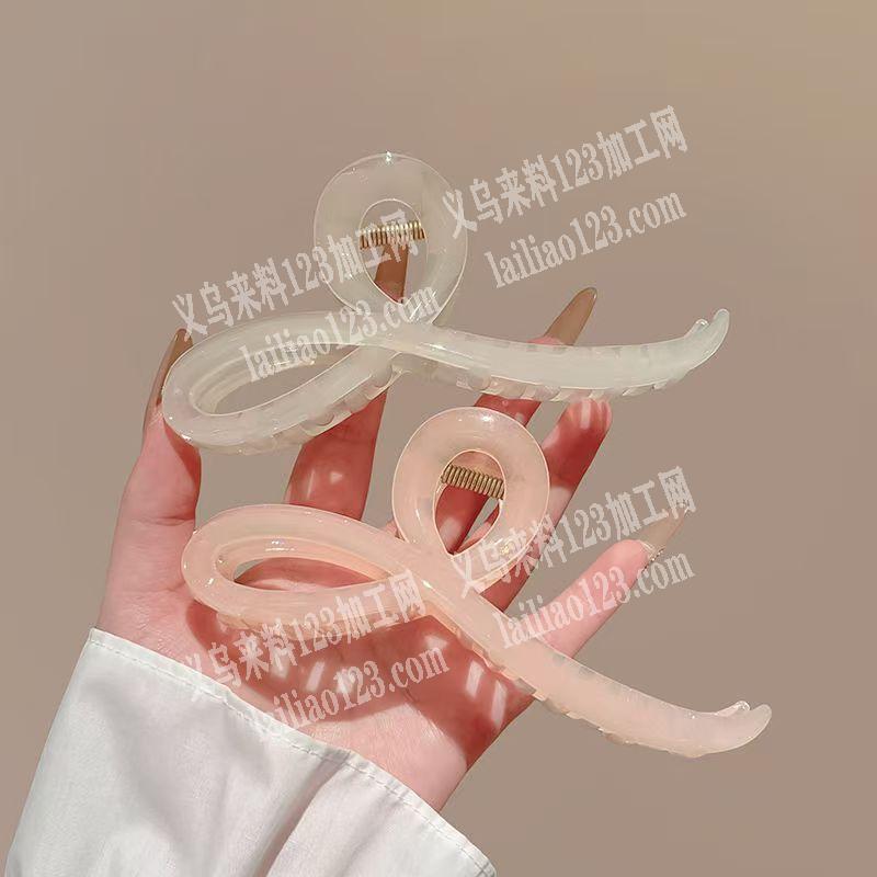 简约鲨鱼夹抓夹订单，如图，寻找毛胚。有订