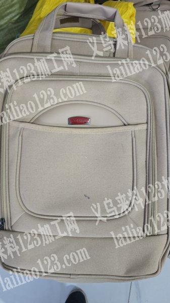 本厂位于河北衡水，主做双肩包，单肩包斜挎