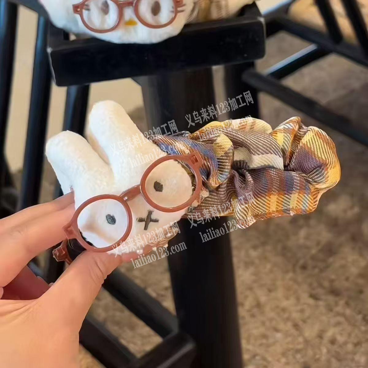 打胶枪手工活外发加工《粘布艺夹子配件》，