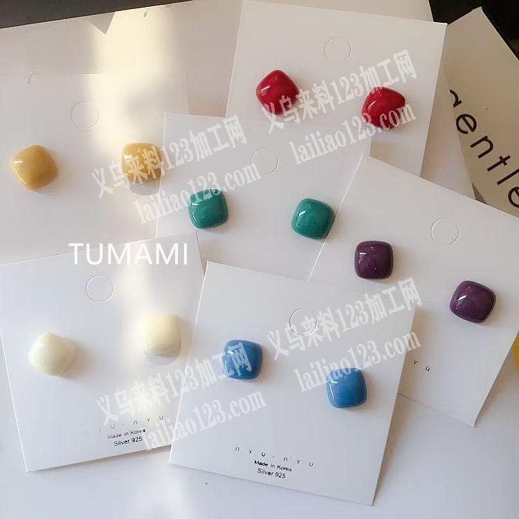 哪家专业做这种耳钉的，采购这个耳钉现货有