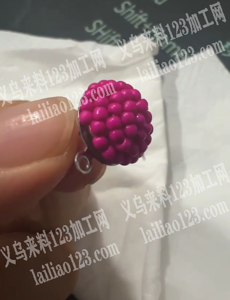 穿米珠+粘米珠的手工活外发加工，长期有货