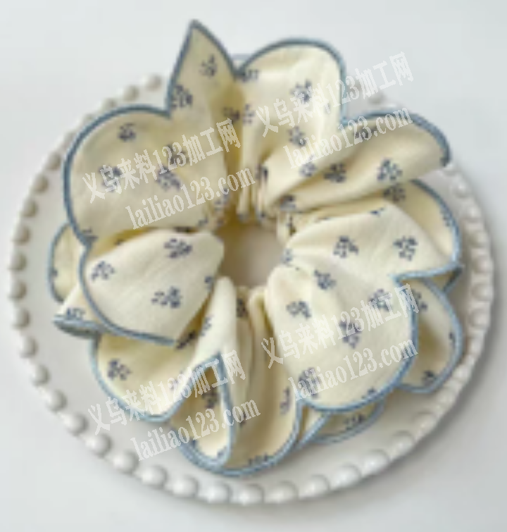 布艺发圈外发加工，如图，这样的，寻找会做