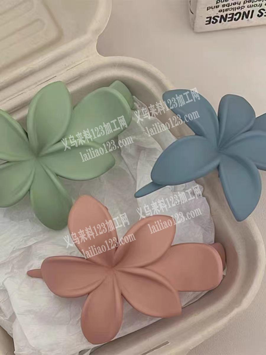 如图发夹订单，寻找这个塑料发夹的工厂，请