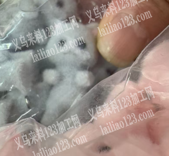 兴中有娃娃手工点钻点眼睛，外发加工，如图