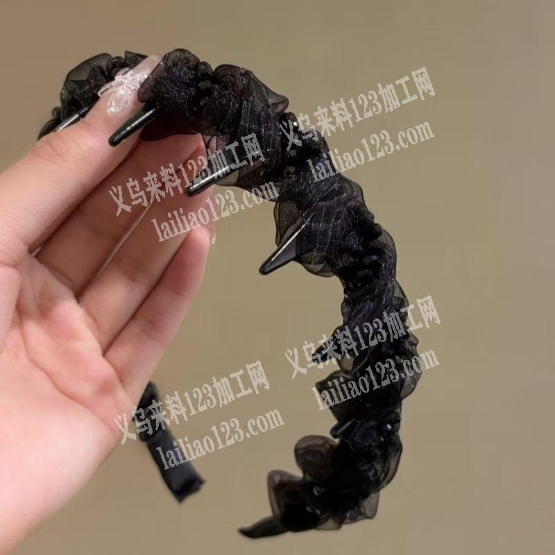 绕布条的头箍，寻找大型加工厂绕头扣的手工