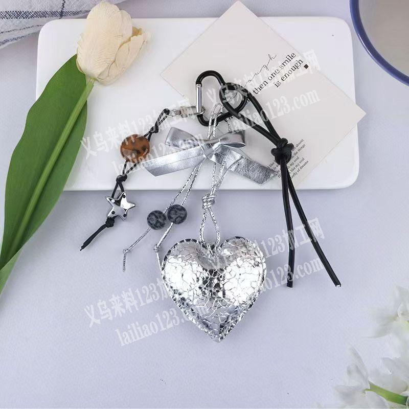 包包挂件订单，如图，寻找手工挂件的成品工