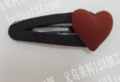 寻找生产这个爱心桃发夹的厂家，请联系详谈