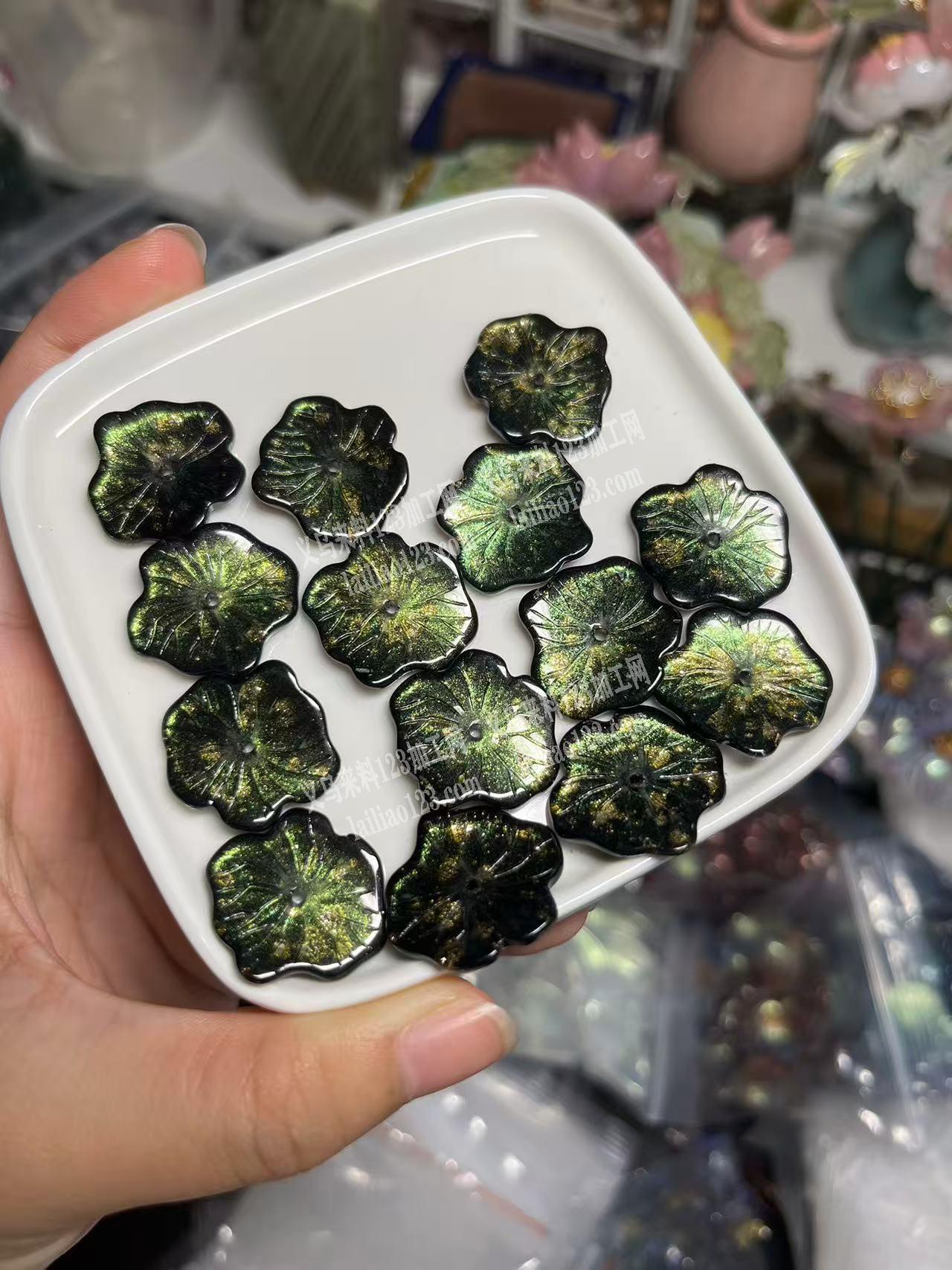 浦江源头琉璃花瓣厂家，可承接饰品喷漆