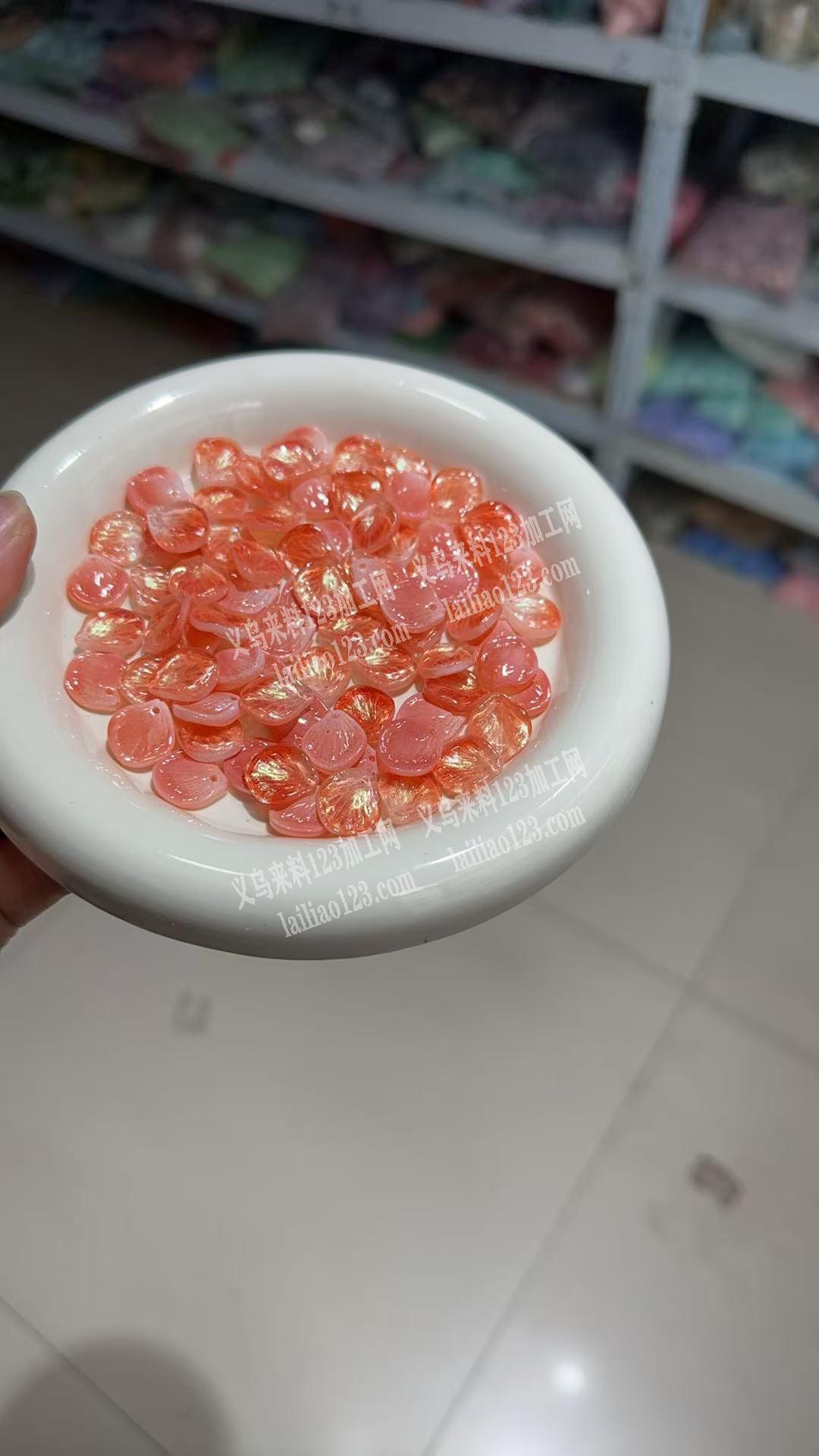 浦江源头琉璃花瓣厂家，可承接饰品喷漆