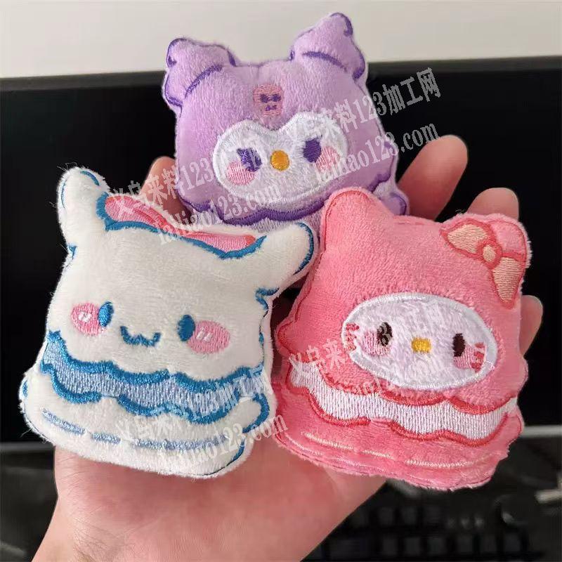 卡通公仔手工活+平车活外发加工。