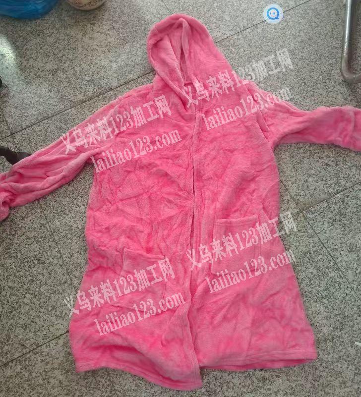 大量珊瑚绒的睡袍，睡衣订单，如图，寻找专