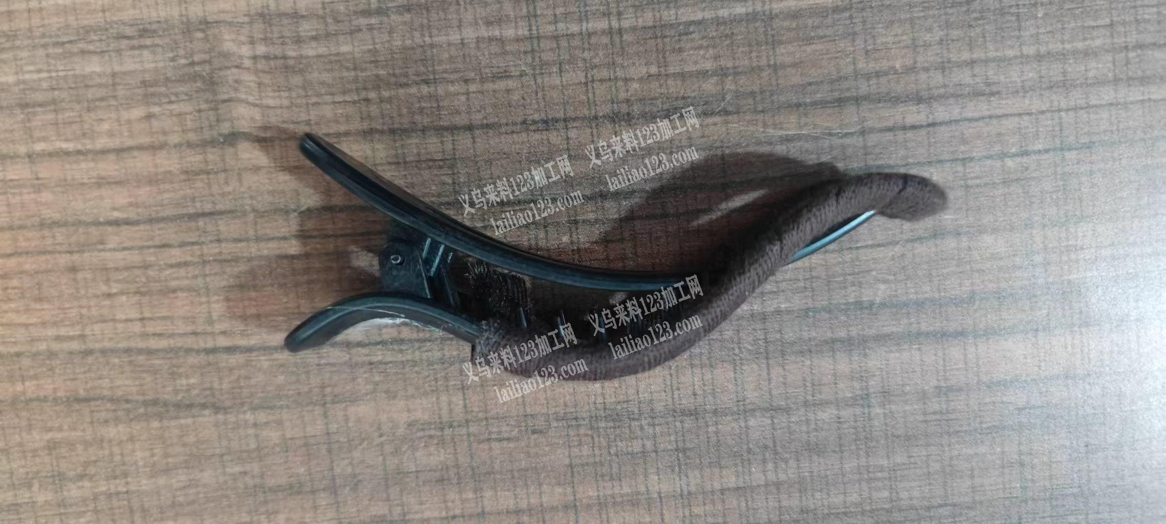 电商公司大量包布绕布条的发夹成品订单。大