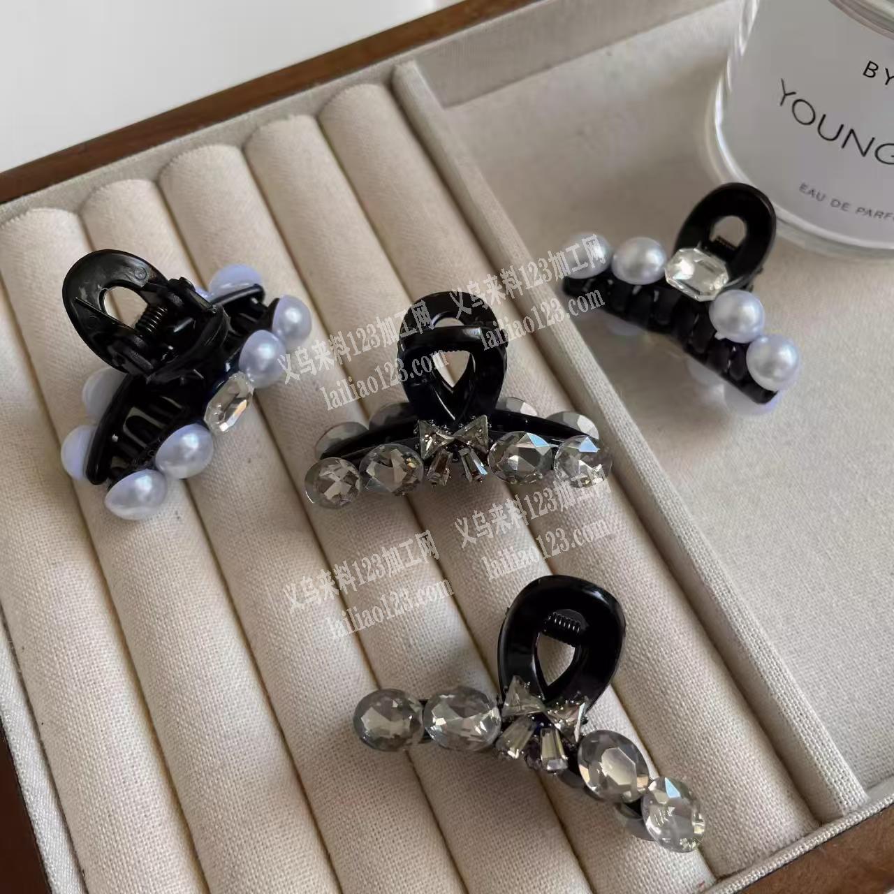 长期有抓夹点配件，粘配件外发加工，需要质