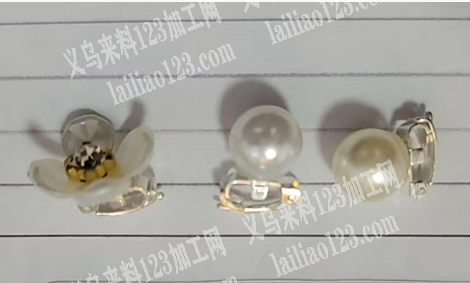 《可发义乌周边》珍珠耳环上面点珍珠外发加