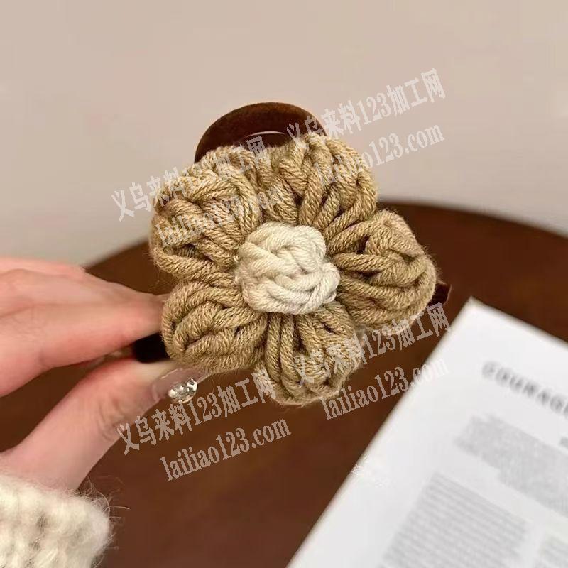 毛线钩针编织的花朵成品订单。寻找成品，有