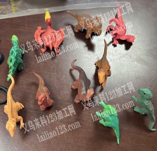 寻找小动物系列的注塑模具，如图，请联系详