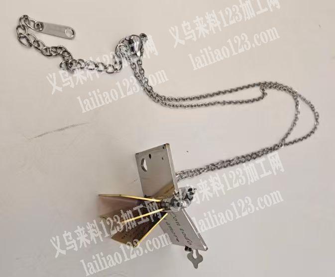 大量订单，如图爆款书本项链订单，寻找厂家