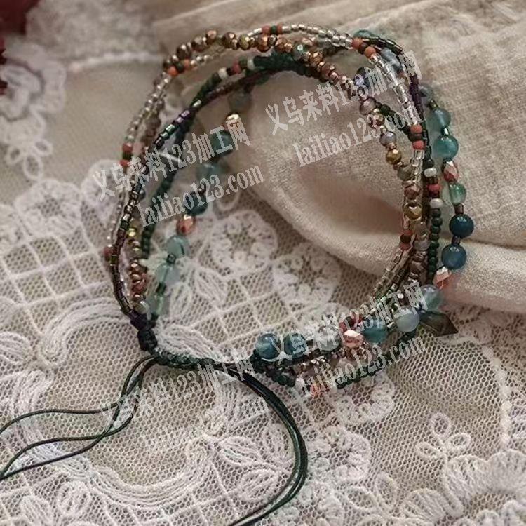 《穿珠子+编织打结的项链手工活外发》寻找