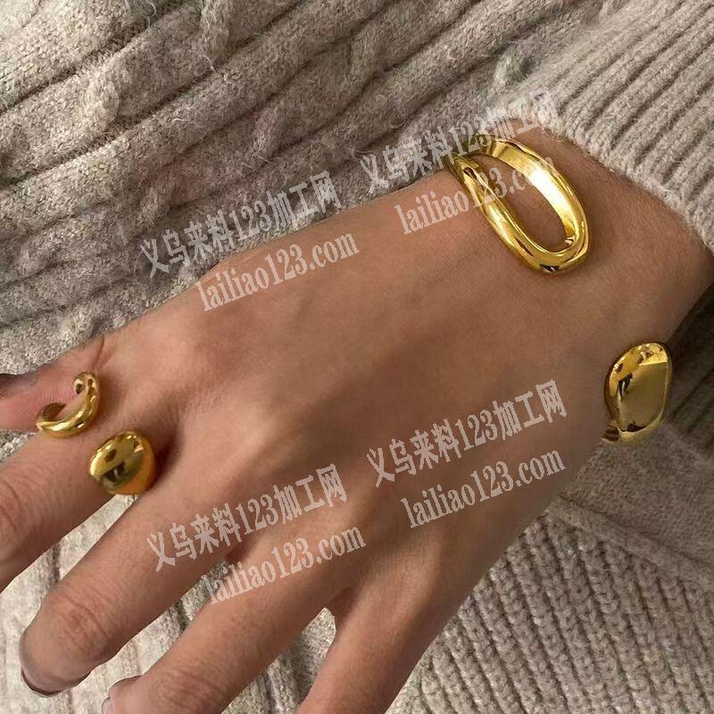 不锈钢手镯订单，如图，寻找专业做不锈钢源