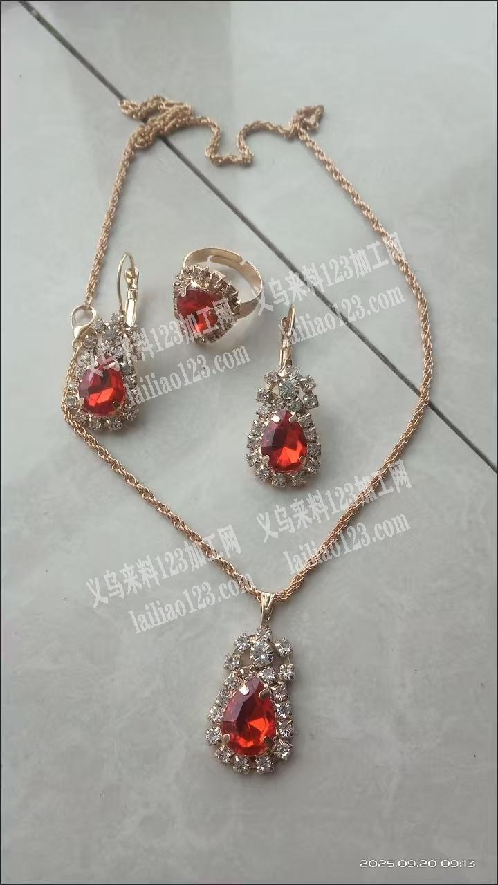 饰品成品戒指耳环项链饰品加工爪链加工请联