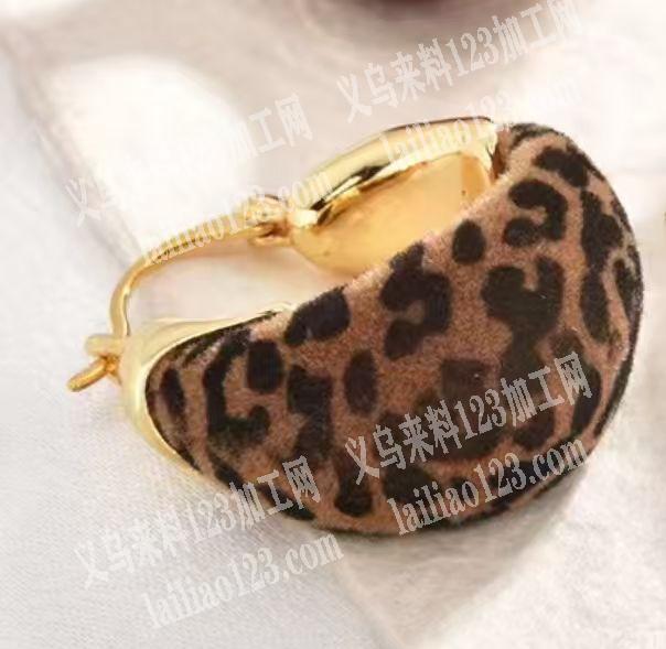 公司植绒+UV外发加工，寻找植绒+UV的