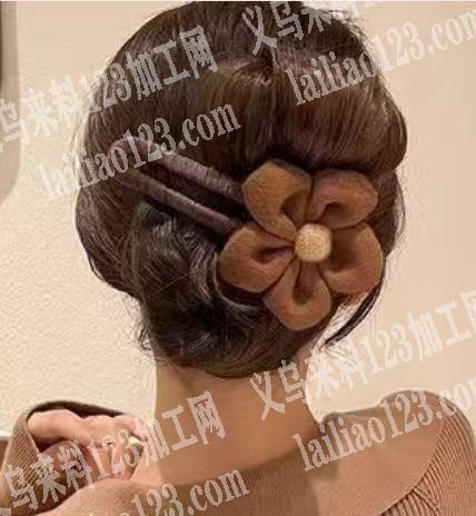 电商长期采购如图发夹上面的花朵，寻找成品