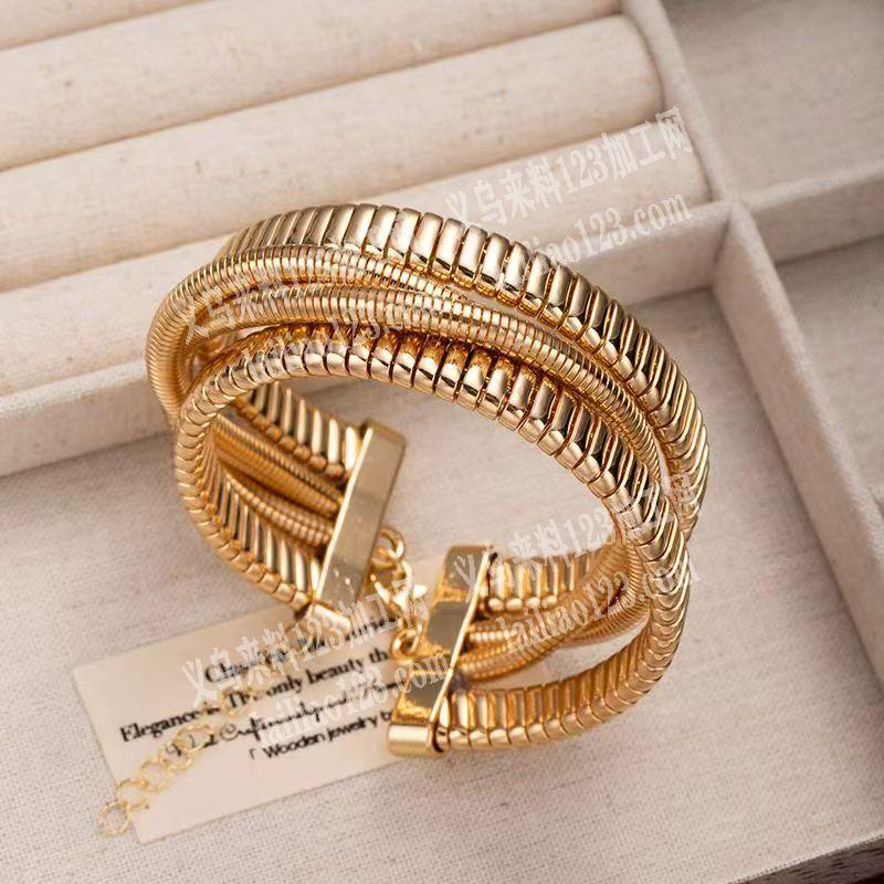 螺旋手链成品订单，如图，寻找专业做这个手