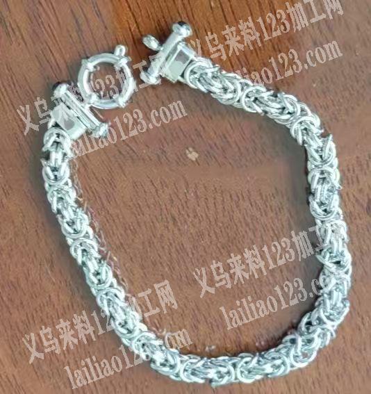 长期有，如图手链订单，寻找这个手链饰品工