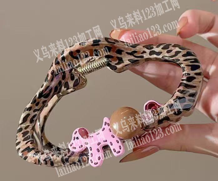 印花外发加工，如图，豹纹，。寻找哪家可以