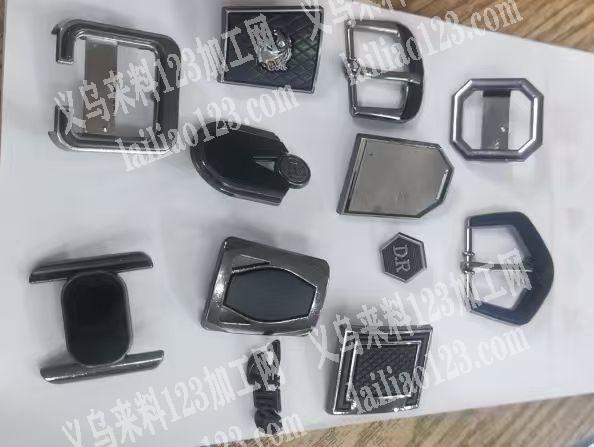 男凉鞋鞋扣订单，如图，寻找源头工厂，请联