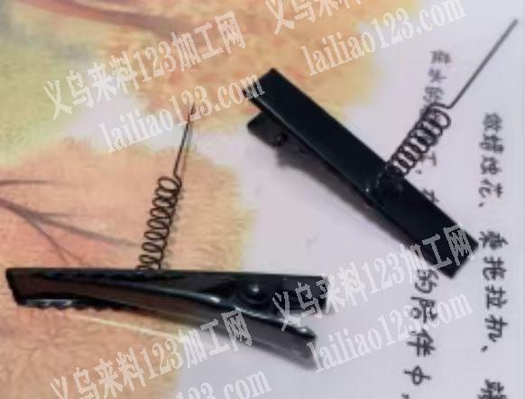 【100万订单】如图，电商公司采购弹簧夹