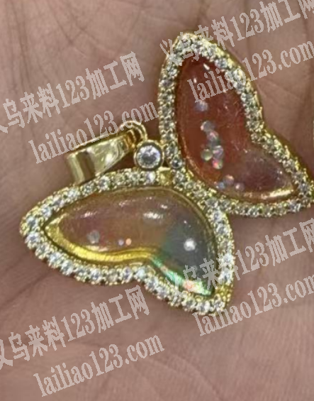 吊坠订单，材质树脂的，如图，寻找工厂，请