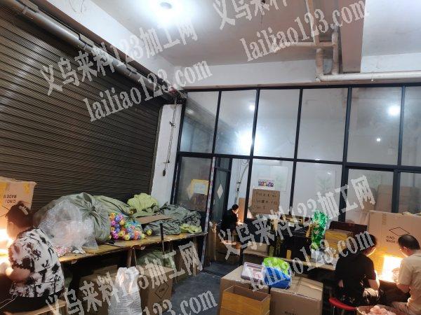 承接手工活，玩具类组装，包装贴标，粘眼睛，打胶枪，等各种手工