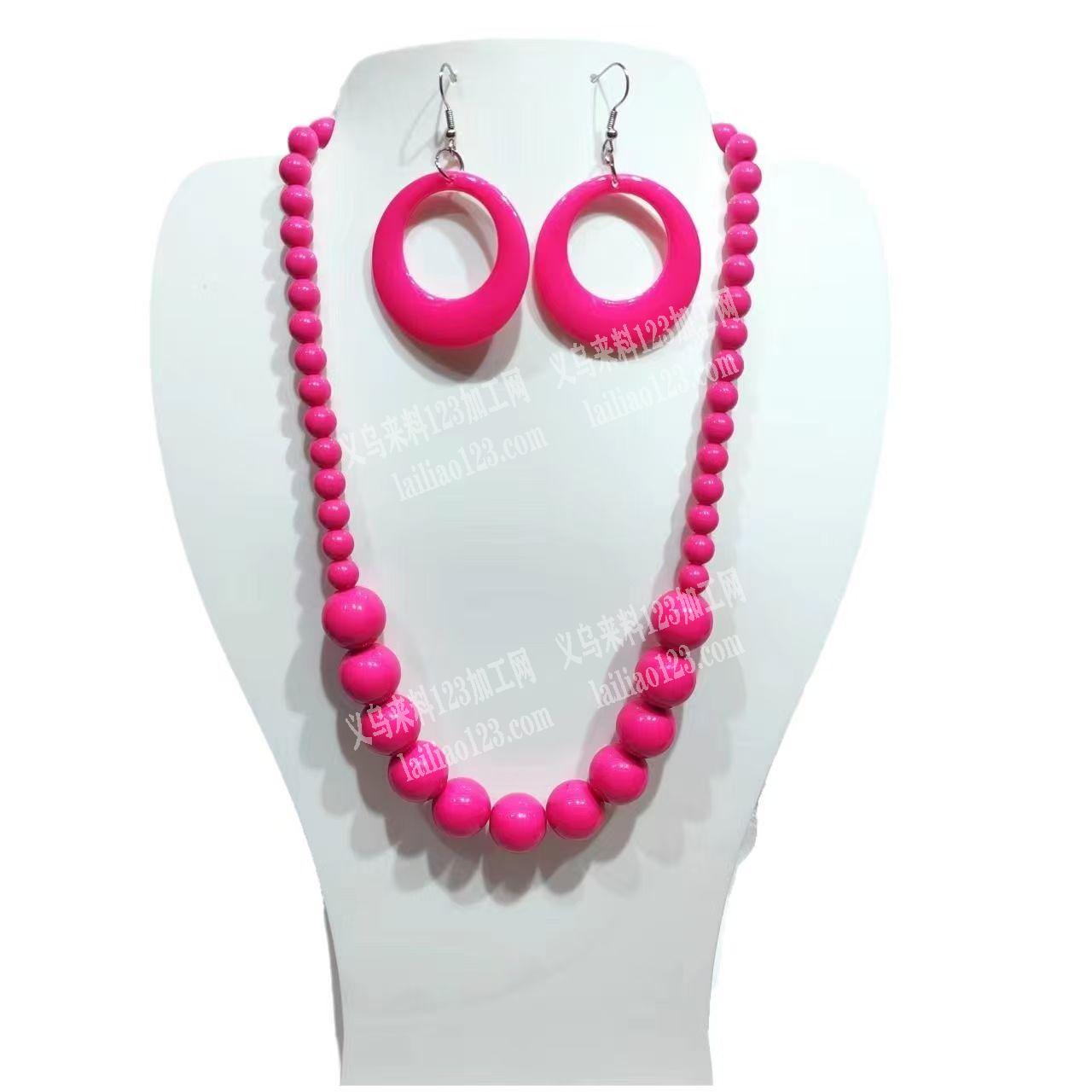 儿童项链穿珠子包装的简单手工活外发，寻找