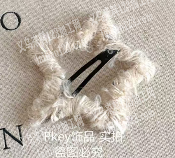 发夹绕毛线的手工活外发，如图，寻找会做的
