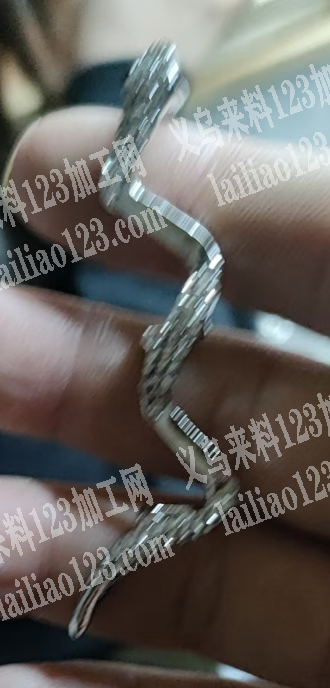 点钻外发加工，如图，饰品寻找点钻的加工厂