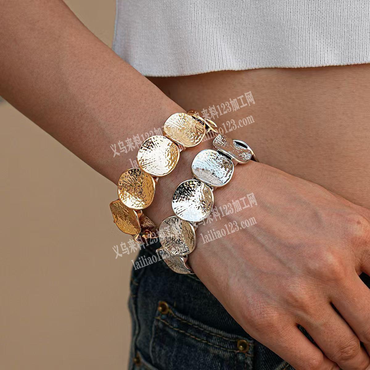 手镯合金配件订单，寻找压铸的工厂，请联系