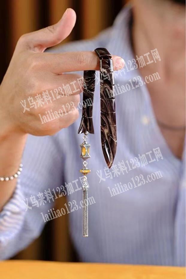 寻求专业双色珠子工厂，最好是亚克力有模具