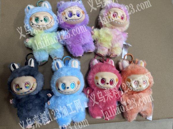 拉布布三代和改娃每天需求量3000个左右