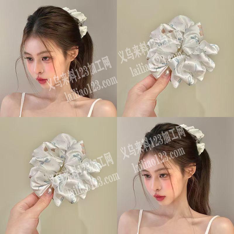 香蕉夹上面粘布条手工活外发，如图，寻找会