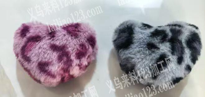 大量爱心毛绒订单，如图，4克重绵毛绒大爱