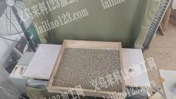 转让——有需要半自动机器的低价处理，还有