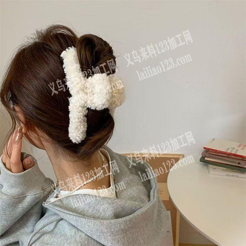 抓夹上面绕毛绒条手工活外发【发外地河南做